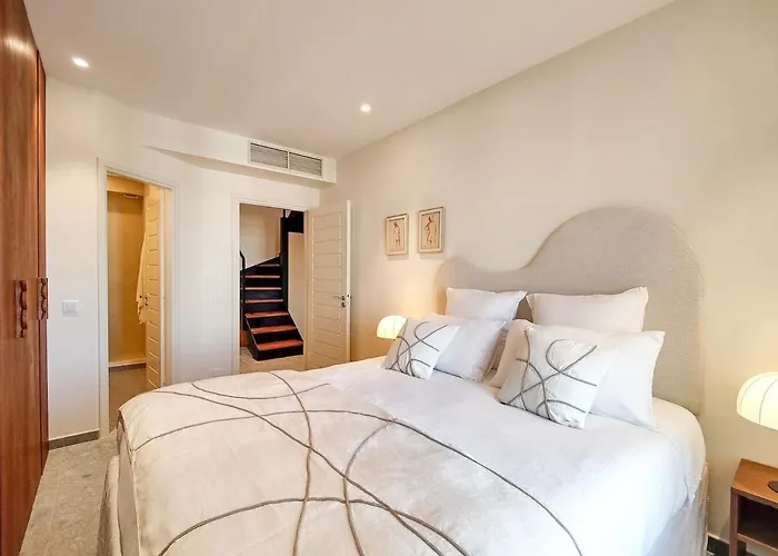 Luxury Duplex In Tropez سان تروبيه
